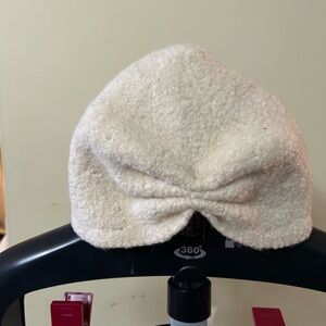 Julie Sinden handmade merino wool 20s style hat